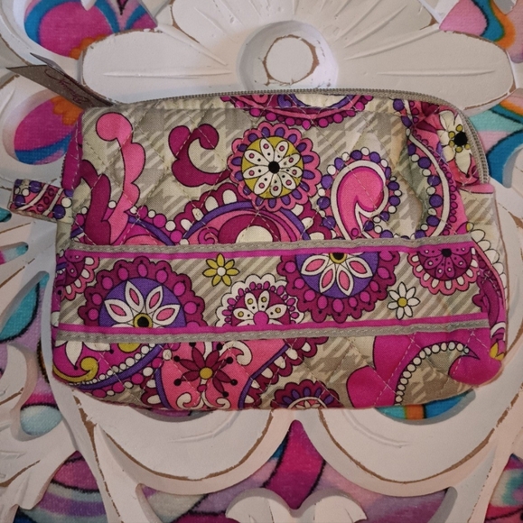 BEAUTIFUL VERA BRADLEY POUCHETTE - Picture 1 of 2
